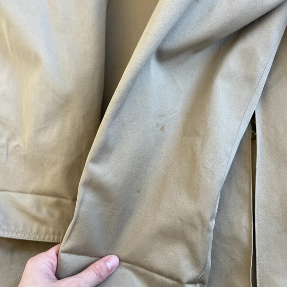 Vintage Beige Hooded Trench Coat | Medium - Picture 3 of 8